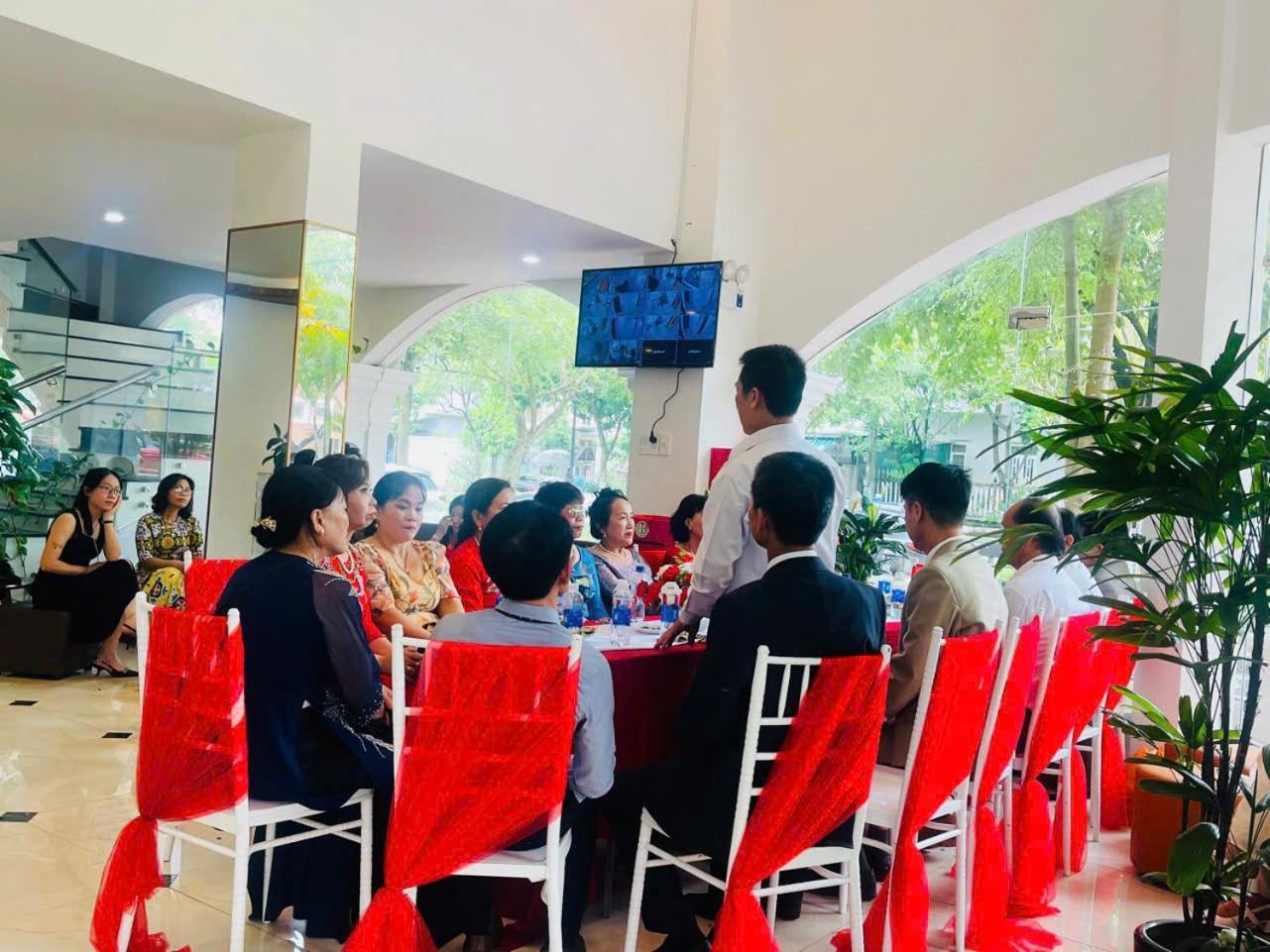 Khach San Romo Hotel Quang Ngai Bagian luar foto
